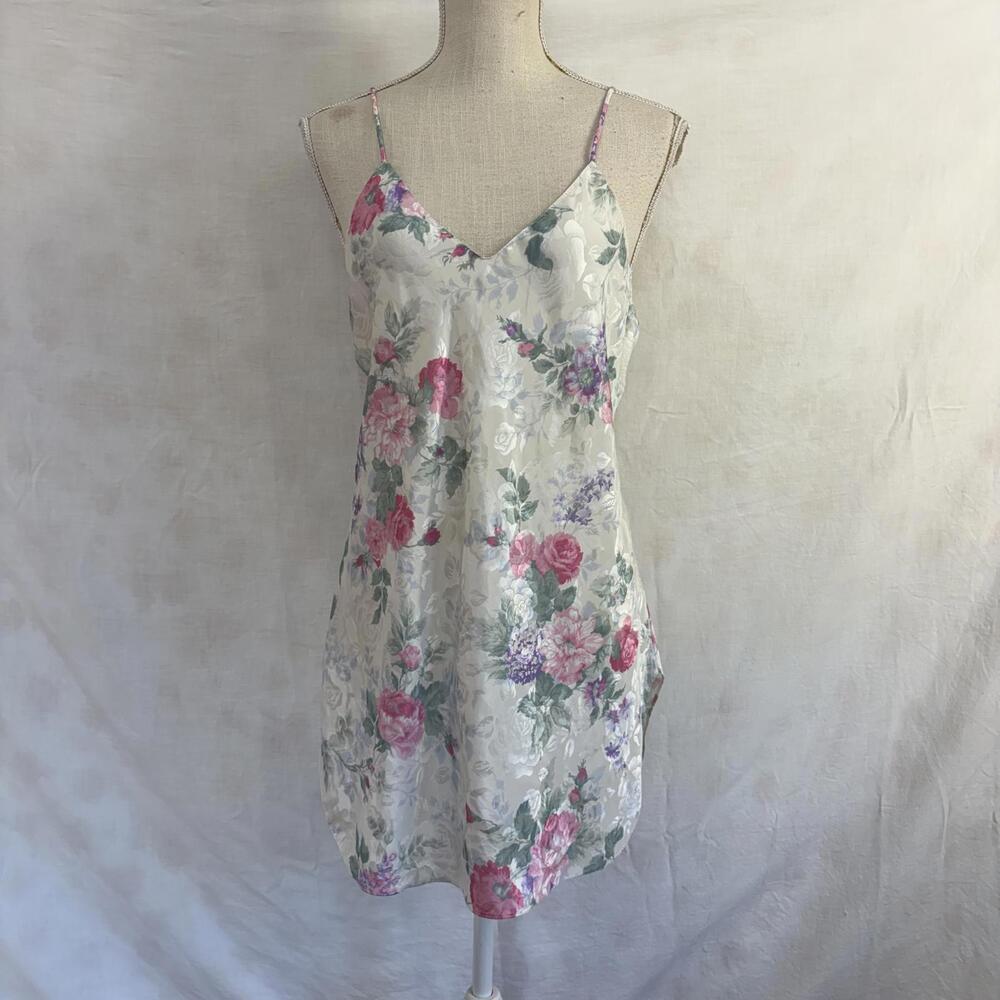 Floral satin Deena 80s/90s chemise sz medium
